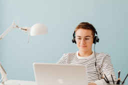 Teenage Cybercrime: Giving Young Hackers A Second Chance