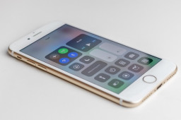 Researchers Find Way to Run Malware on iPhone Even When It&#8217;s OFF