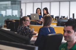 Deakin Uni Students Suffer Smishing Attack, Data Breach