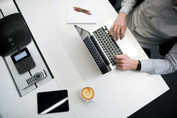 4 tips to improve employee experiences while maintaining security and governance