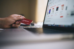 FBI Warns of Rise in Online Shopping Scams