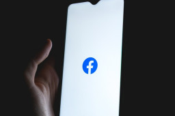 “Look what I found here” phish targets Facebook users