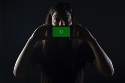 500 million WhatsApp mobile numbers up for sale on the dark web