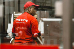 Burger Chain Five Guys Discloses Data Breach Impacting Job Applicants