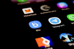 Trojanized Signal, Telegram apps found on Google Play, Samsung Galaxy Store