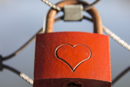 How Cybercriminals Will Target Emotions this Valentine&#8217;s Day