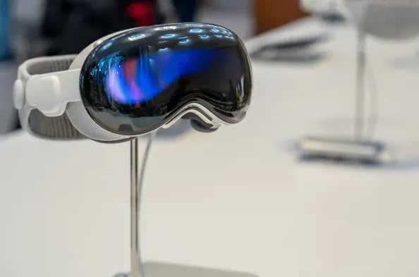 Can Apple Vision Pro Headset Handle Emerging Security Threats?